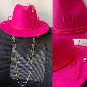 Chapeaux à large bord seau Fedora chapeau punk chaîne de perles bricolage rose rouge prend en charge diverses lettres anglaises personnalisées pour hommes et femmes 231219