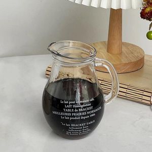 Casas de vino 1 pieza de estilo francés Taza de vidrio de gran capacidad de gran capacidad con letras Café Mily Jugo de agua Manejo de 600 ml