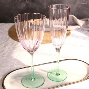 Casas de vino 2 PCS creative en forma de flor de vidrio Europeo Retro Banquet Copa Gradiente Color Champagne Burdeos AperiTif