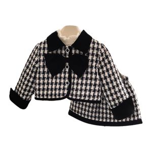 Invierno Niñas chorlitos caso ropa de lana conjuntos niños solapa Arcos corbata solapa outwear falda de cintura elástica 2 unids estilo dama niños espesar trajes de princesa Z5671