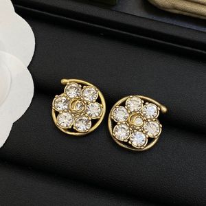 Avec pochette Boucles d'oreilles extravagantes Diamants colorés Top Qualité Luxe Laiton Femmes Boucles d'oreilles Designer