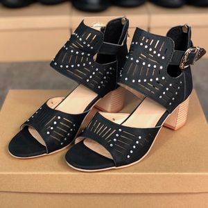 Femme Classique Sandales À Talons Hauts Talon Gros En Cuir Designer De Luxe Chaussures En Daim Boucle En Métal Parties Occupation Sexy Sandales Taille 34-43