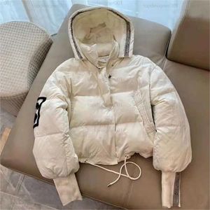 Diseñador de mujer Canal Abajo Chaqueta Otoño e Invierno Mujeres Chaquetas Puffer Abrigo Bordado C Solapa Con Capucha Cremallera Casual Corto Pequeño Parka140