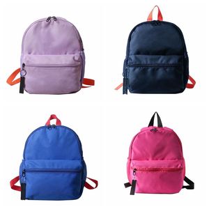 Diseñador de mochila para mujeres Pequeño lienzo de lienzo mochilas de la escuela de viajes Men 9 Colors Anti Theft Classic Bag