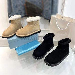 Botas de mujer botas de nieve de diseñador botines de piel de invierno zapato de algodón acolchado suela de goma antideslizante botín de lana cálido