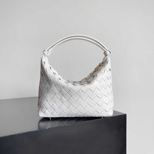 Femme designer Luxury Handbag BVS 2023 Hot Sell Botega Veneto New Woven SheepSkin Lunch Box Boîte à épaule