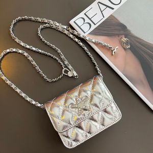 Diseñador de mujer Shimmer Rhinestone Star SNAP Vanity Bag Hardware de metal plateado Cadena Matelasse Bolso cruzado Cintura Pecho Monedero Titular de la tarjeta Estuche cosmético 12 CM
