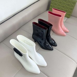 Femmes chaussures de marque bottes de pluie cheville bottes en caoutchouc demi-botte classique imperméable supérieure avec boîte 510