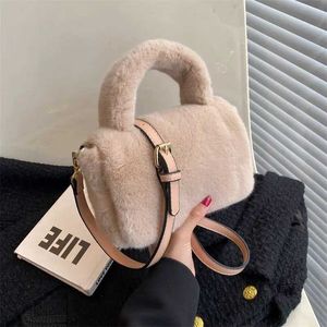 Femmes fausse fourrure sacs à main dame sac à bandoulière décontracté poignée en peluche médecin bandoulière hiver mignon mini petit carré 220923