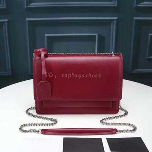 Mujeres Luxurys Designers Bags 24cm Graceful Soft Real Genuine Leather Chain Red Flap Black Moda Bolsos Monederos Hombro Crossbody Bag