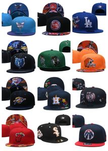 Femmes hommes Snapbacks chapeaux ajustés broderie os de football visières de basket-ball boule de lettre de coton maille flex bonnets chapeau plat hip hop sports plein air snapback taille casquette mélange