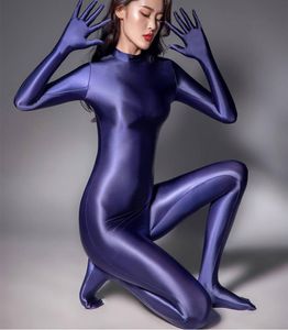 Mujeres Men Wetlook Satinada de satén brillante con guantes de dedos Bodysuit Full Bodycon Zentai Disfraz de fiesta Playsuit Cool Cosplay Suit7781580