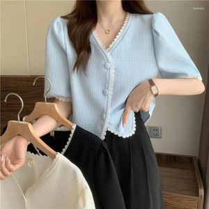 Blusas de mujer, camisas de manga corta elegantes, blusa, chaqueta fina de verano y otoño, camisa informal de encaje elegante con cuello en V y sentido del diseño 2024