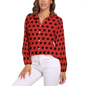 Blusas de mujer Blusa de lunares rojos y negros Lunares Patrón vintage Camisa informal de manga larga con gráfico fresco Ropa de gran tamaño de otoño