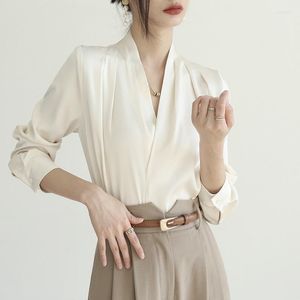 Blusas de mujer Sexy 2023 camisa de seda satinada con botones diseño coreano Beige blanco manga larga ropa de calle camisas al por mayor