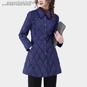 Parkas de plumón para mujer, chaqueta de tela vaquera azul bordada vintage, abrigo largo de invierno para mujer, chaquetas informales de moda con cuello puntiagudo y grueso cálido L231129