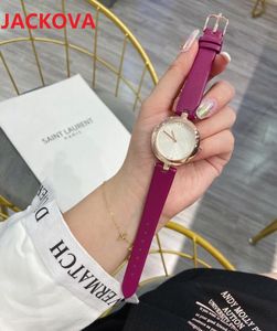 Famoso orologio al quarzo di design da donna classico orologio da cintura in pelle bianca rosa rossa impermeabile orologio da polso super luminoso orologio di lusso