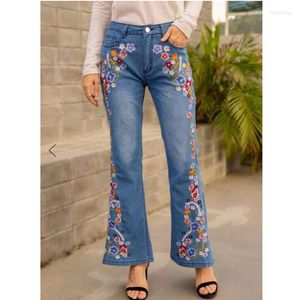 Pantalones vaqueros para mujer 2023 Flor de verano Bordado suelto Vintage Flare Pantalones Moda Damas Pantalones de mezclilla Elegante All Match Streetwear