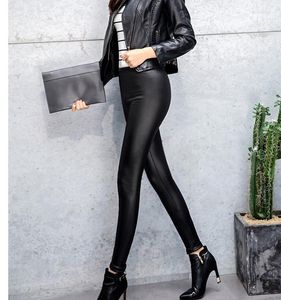 Pantalones de mujer Black Fluffy Leather Leggings delgados Faux más Velvet Tapped