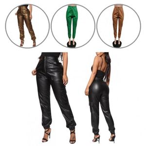 Pantalon féminin Capris attirant des leggings de leggings durables en cuir durable.