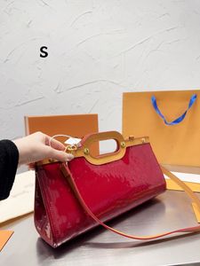 Sac à bandoulière pour femme Designer Design Nouveau sac à main en cuir laqué Zero Wallet Gift Box Packaging