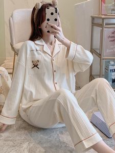 Vêtements de nuit pour femmes 2023 Style pyjama costume femmes mode mignon ours à manches longues service à domicile vêtements de détente ensemble de chambre à coucher