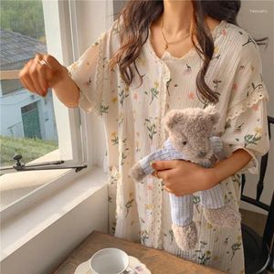 Robe de pyjamas pour femmes en milieu de longueur Version coréenne mignonne et robe Bathrobe à la maison Portez des vêtements de nuit femme