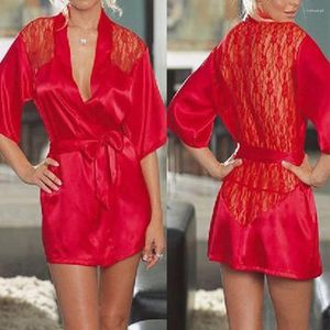 Vêtements de sommeil pour femmes sexy lingerie érotique lisse en satin robe creux de mariage creux