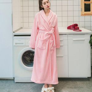 Vêtements de nuit pour femmes Peignoir d'hiver Femmes Flanelle Polaire Robes chaudes Douche Matin Automne Épaissir Robe thermique douce Vêtements de nuit Vêtements de maison