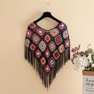 Suéteres de mujer Bohemio Retro Colorido Crochet Mantón Poncho Tops con borla Mujeres Sexy Hollow Out Hook Beach Cape Cover Up Prendas de punto