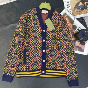 Suéteres femininos Designer personalizado Primavera novo botão duplo jacquard manga comprida xadrez cardigan alta saturação cor contraste elementos 6WMZ