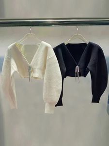 Suéteres de mujer diseñador corto suelto y adelgazante diseño arco de diamantes de imitación cardigan top chaqueta pequeña