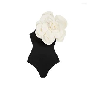 Traje de baño para mujer Traje de baño para mujer Color sólido simple de una pieza con decoración de racimo en negro/blanco en los hombros Moda y elegante