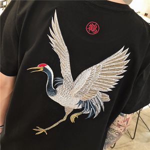 Camiseta de mujer Harajuku Japón Marca Chic Crane Bird Bordado Camisetas Hombres Mujeres Oversized Y2k Tops Algodón Negro Blanco Summer Tee Hip Hop 230627