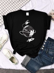 T-shirts femme astronaute voyage dans l'espace chemise mode haut basique surdimensionné Harajuku T-shirt été printemps rue femmes T-shirt