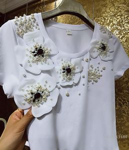 Camisetas de mujer Camiseta blanca Buena calidad Hermosos diamantes de imitación Perlas de flores tridimensionales Perla Algodón puro Camiseta de todos los partidos Mujer Verano