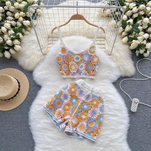 Survêtements pour femmes Été Femmes De Luxe Tricoté À La Main Floral Creux Sans Dos Camis Fleurs Crochet Réservoirs Shorts Taille Élastique Mini 2pcs