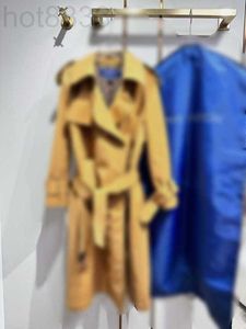 Gabardinas para mujer Diseñador Liu Yifei Camel Abrigo cortavientos Abrigo de longitud media para mujer Clásico Moda simple Estilo británico KV71