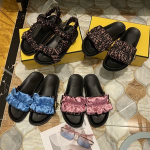 Sandalias de satén para mujer Zapatilla de lujo Plataforma de diseñador Sandalias Moda Satén Zapatos de seda Artículos de venta caliente Mocasines de goma Bufanda Tela Cómoda Zapatilla