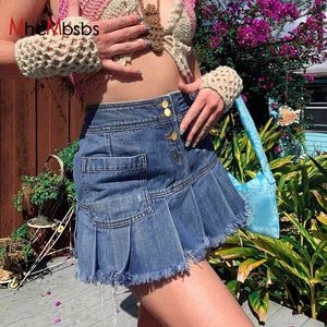 Femmes Sexy Mini jupes plissées simple boutonnage Burr taille haute paquet hanche jupe en jean été 90S plage vêtements de vacances 210517