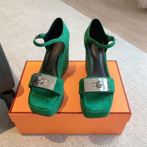 Femmes Slide Sandal Daim Célèbre Marque Chaussures Talons Compensés Hauts Été 2024 Plate-forme Sandales De Luxe Designer Matériel Argent Bretelles Fines Bout Ouvert Top Miroir Qualité