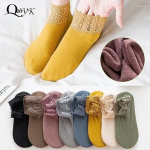 Chaussettes en velours et dentelle pour femmes, antidérapantes, en Silicone, mi-tube, Super douces, épaisses, allemandes, chaudes, amples, automne et hiver