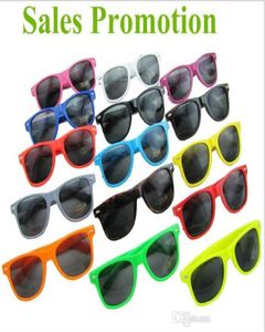 Gafas de sol de estilo clásico de plástico para mujer y hombre, las más baratas y modernas, para playa, muchos colores para elegir, gafas de sol 8222985