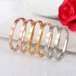 bracelet en or pour femme Bracelet personnalisé pour homme bijoux de créateur bijoux de mode anti-transpiration et anti-décoloration bracelet pour femme taille de vente chaude 17CM