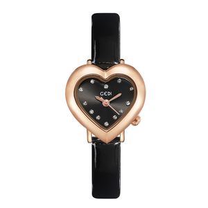 Montres pour femmes montres de haute qualité Designer Luxury Luxury Limited Heart Shape Quartz Battery Amperproof Watch
