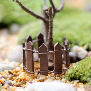 Animal en bois 50 pcs Fence Wood Palisade Miniature Fairy Garden Home Houses Decoration Mini Craft Micro Landscaping Decor Accessorie4683044