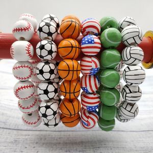 Bracelets de baseball en perles de bois Bracelets bijoux pour femmes Perles en bois extensibles Drapeau américain / Volley-ball / Tennis Bracelets de sport Cadeaux de maman