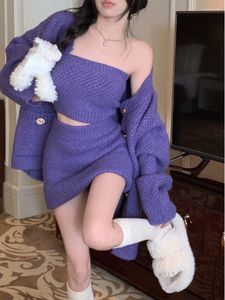 Robes de travail 2023 Automne Violet Tricoté Pull Costume Femme Sexy Corset Lâche Casual Cardigan Slim Y2k Mini Jupe Fête Corée 3 Pièces Ensemble