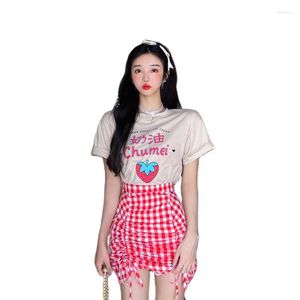 Robes de travail Sweet Girls Strawberry Printing T-shirt Manches courtes Mini jupe à carreaux Designs de mode d'été