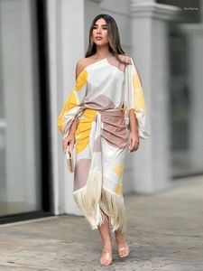 Robes de travail Gland Ourlet Épaule Diagonale Blouse Ensemble Chic Taille Haute Lanterne Manches Jupe Plissée Costume 2024 Tenues De Mode Féminine